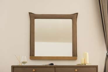 Настенное зеркало Олимпия 89х89 с пуговицами бежевого цвета