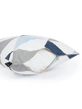 Декоративная подушка Olaf с геометричным принтом