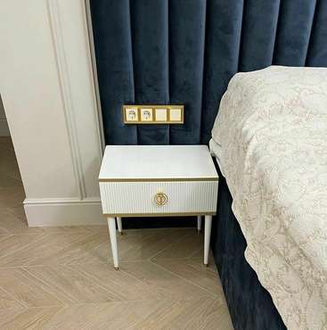 Прикроватная тумба Далли белого цвета