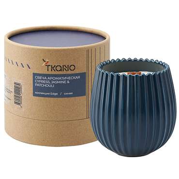Ароматическая свеча с деревянным фитилем Edge Cypress, Jasmine & Patchouli синего цвета