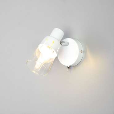 Настенный светильник с выключателем Potter белого цвета