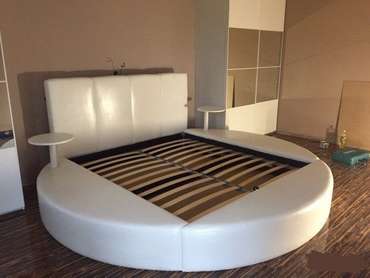 Кровать " Letto Rotondo GM 05 " с обивкой из экокожи или велюра 160х200 см
