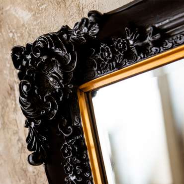 Зеркало настенное Моррис в раме черного цвета 