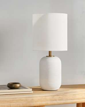 Белая настольная лампа “Гретта”