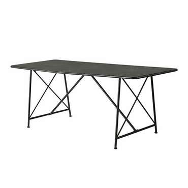 Обеденный стол из металла черного цвета