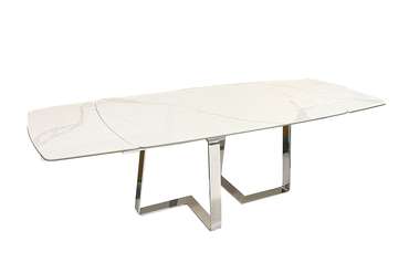 Раздвижной обеденный стол белого цвета