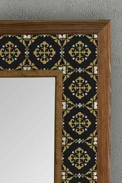 Настенное зеркало с каменной мозаикой 43x43 в раме черно-коричневого цвета