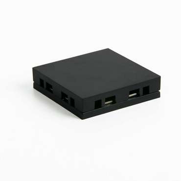 Четырёхсторонний соединитель для накладного шинопровода Flat Magnetic 85003/00