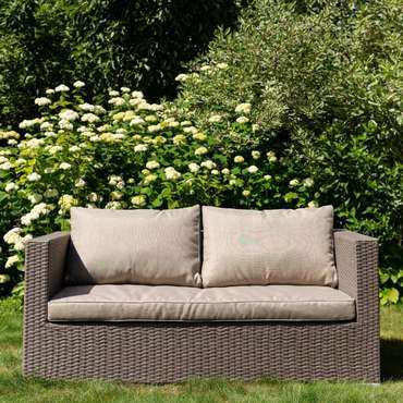 Садовый диван Annecy табачно-коричневого цвета с подлокотниками