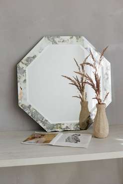 Настенное зеркало Abruzzo серебристого цвета