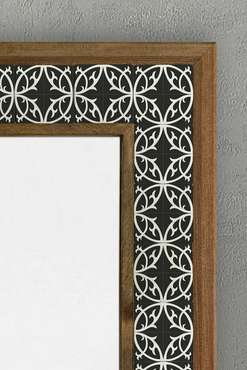 Настенное зеркало 43x63 с каменной мозаикой бело-черного цвета