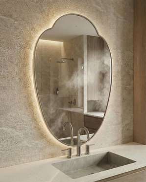 Настенное зеркало Milis в раме серебряного цвета с подсветкой