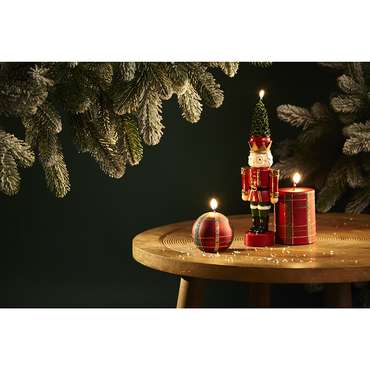 Набор из двух декоративных свечей Festive classics красного цвета