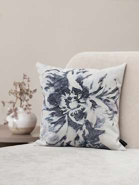 Декоративная подушка Flower 45х45 серого цвета