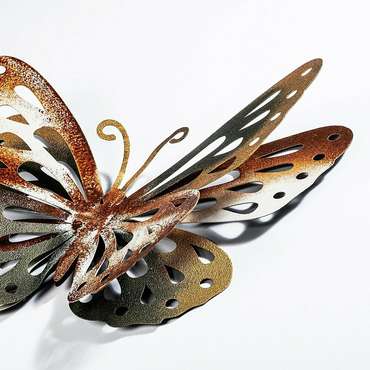Настенный декор ручной работы Бабочка 22х29 из металла 