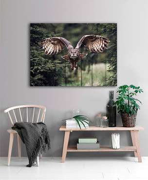 Картина на дереве Летящая сова 40х60 см