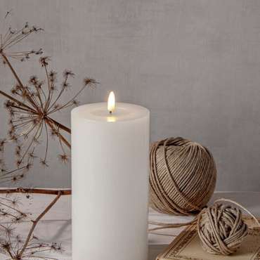 Свеча Flamme Flow Big 22,5 см H&M