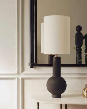 Черная настольная лампа “Коэн”