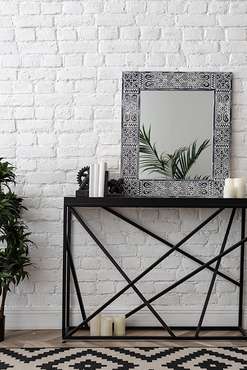 Настенное зеркало Балиан Обсидиан 70х82 в раме из массива сосны