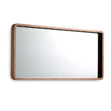 Настенное прямоугольное зеркало в деревянной раме 