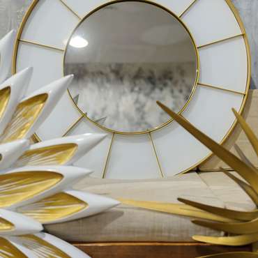 Настенное зеркало Аэлита в металлической раме с матовым зеркальным стеклом