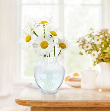 Прозрачная стеклянная ваза 