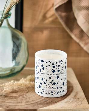 Ароматическая свеча Mediterranean бело-синего цвета