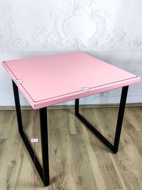 Стол обеденный Loft 60х60 со столешницей розового цвета