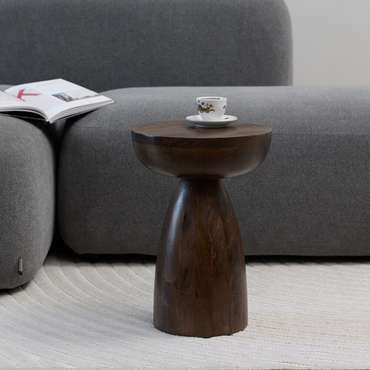 Кофейный стол из массива Самвад коричневого цвета