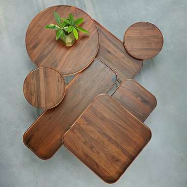 Журнальный столик из массива орехового дерева Magosia коричневого цвета
