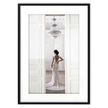 Постер в рамке Девушка в белом платье 21х30 см