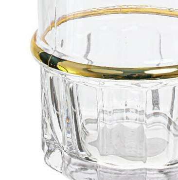 Прозрачная стеклянная ваза с кольцом золотого цвета