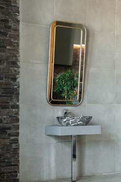 Зеркало настенное Venecia в раме серебристо-бежевого цвета