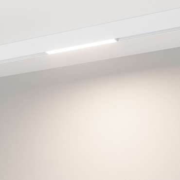 Трековый магнитный светильник ArlightMAG-ORIENT-FLAT-L235-8W Day4000 (WH, 100 deg, 48V) (IP20 Металл) 035832(1)