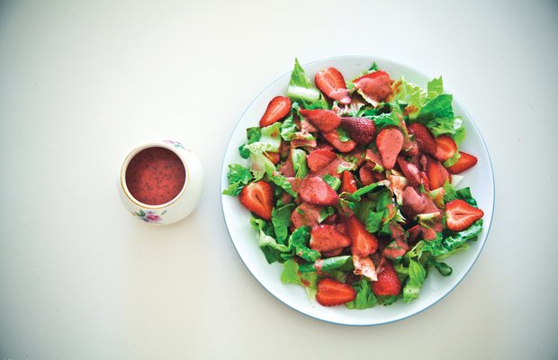 Фотография:  в стиле , Обед, Ужин, Перекусить, Салат, Сырым, Соус, Есть сразу, Кулинарные рецепты, Легкий завтрак, 30 минут, Пришли гости, День рождения – фото на INMYROOM