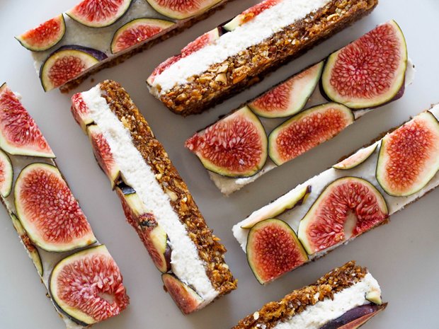 Фотография: в стиле , Перекусить, Сладенького, Десерт, Сырым, Кулинарные рецепты, Более 3-х часов, Европейская кухня, Вкусные рецепты, Домашние рецепты, Новые рецепты, Как приготовить вкусно?, Сложно, Инжир – фото на INMYROOM