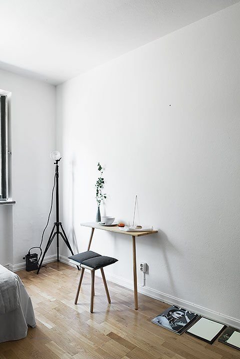 Фотография: Спальня в стиле Современный, Кабинет, Интерьер комнат – фото на INMYROOM