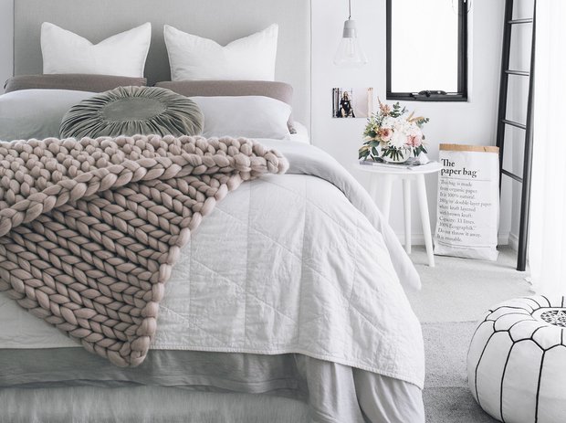 Фотография: Спальня в стиле Скандинавский, Декор и DIY, Руслан Кирничанский, Илона Болейшиц – фото на INMYROOM