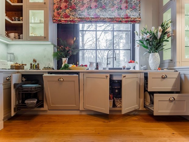 Фотография:  в стиле , Кухня и столовая, Гид, кухня-гостиная дизайн, как оформить интерьер кухни, как оформить кухню-столовую, организация пространства на кухне, хранене на кухне – фото на INMYROOM