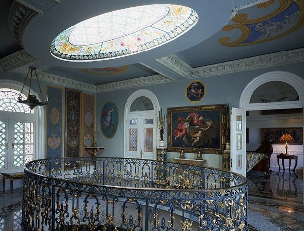 Фотография:  в стиле Классический, Дома и квартиры, Интерьеры звезд – фото на INMYROOM