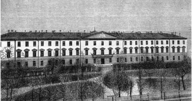 Эффектная реставрация: историческое здание 1824 года превращено в современный лицей на 1300 мест - INMYROOM