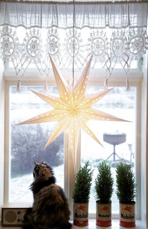 Фотография: Гостиная в стиле Минимализм, Декор и DIY, Новый Год, Степан Бугаев, «Победа дизайна» – фото на INMYROOM