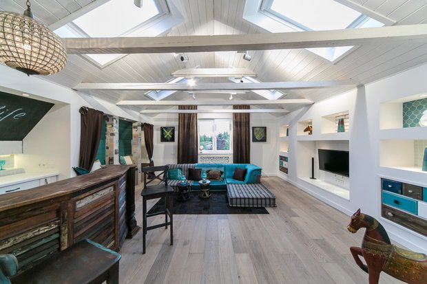 Фотография: Гостиная в стиле Прованс и Кантри, Скандинавский, Современный, Интерьер комнат, Дача, Дачный ответ, Мансарда – фото на INMYROOM