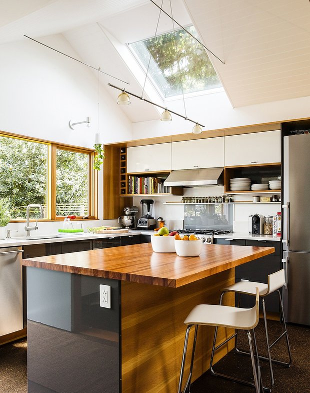 Фотография: Кухня и столовая в стиле Современный, Декор интерьера, Дом, США, Белый, Дом и дача, Более 90 метров, Сиэтл – фото на INMYROOM