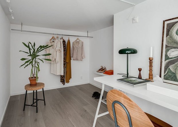 Фотография: Кабинет в стиле Скандинавский, Декор интерьера, Квартира, Белый, Минимализм, Бежевый, до 40 метров – фото на INMYROOM