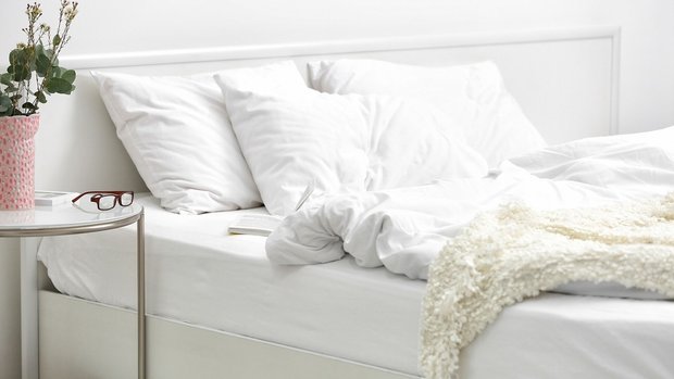 Фотография: Спальня в стиле Современный, Советы, уборка, уборка квартиры – фото на INMYROOM