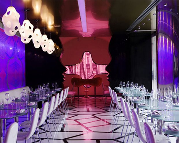 Фотография:  в стиле Современный, Декор интерьера, Alessi, BoConcept, Gorenje, Sancal, Umbra, Vondom, Мебель и свет, Цвет в интерьере, Индустрия, Люди, Белый, Архитектурные объекты, Розовый, Карим Рашид, Промдизайн, Подсвечник – фото на INMYROOM