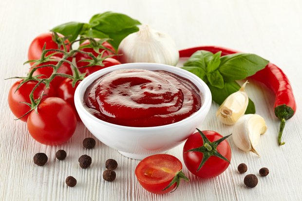 Как приготовить Домашний кетчуп из помидор на зиму простой рецепт пошагово