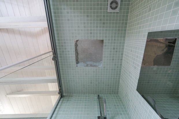 Фотография: Ванная в стиле , Интерьер комнат, Дача, Дачный ответ, Мансарда – фото на INMYROOM