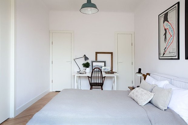 Фотография: Спальня в стиле Скандинавский, Лофт, Квартира, Цвет в интерьере, Дома и квартиры, Белый, Стена – фото на INMYROOM